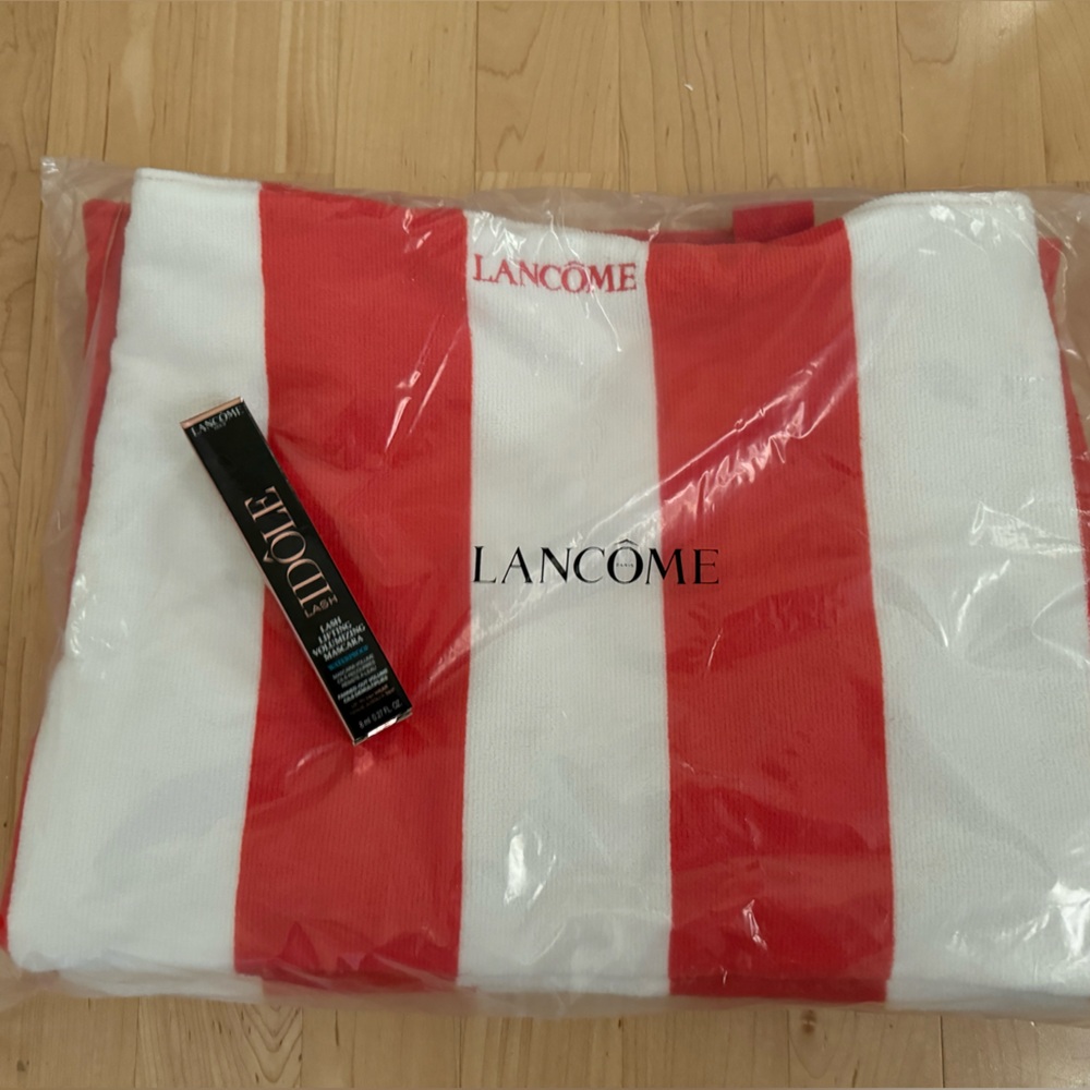 Lancôme idole mascara and beach tote